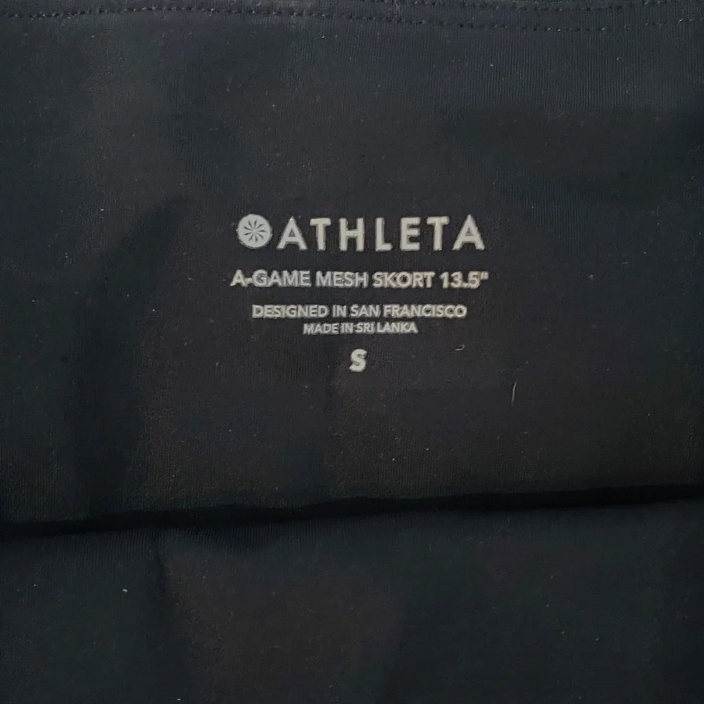 Black Pleated Athletic skirt - Picture 3 of 3